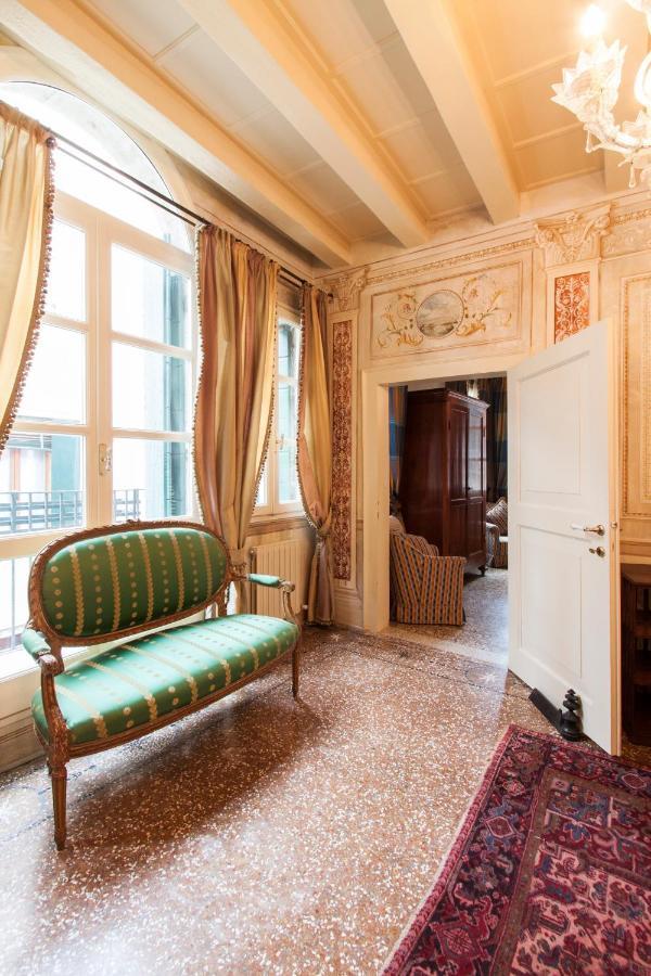 Explore Venice From A Sophisticated Hideaway In San Polo מראה חיצוני תמונה