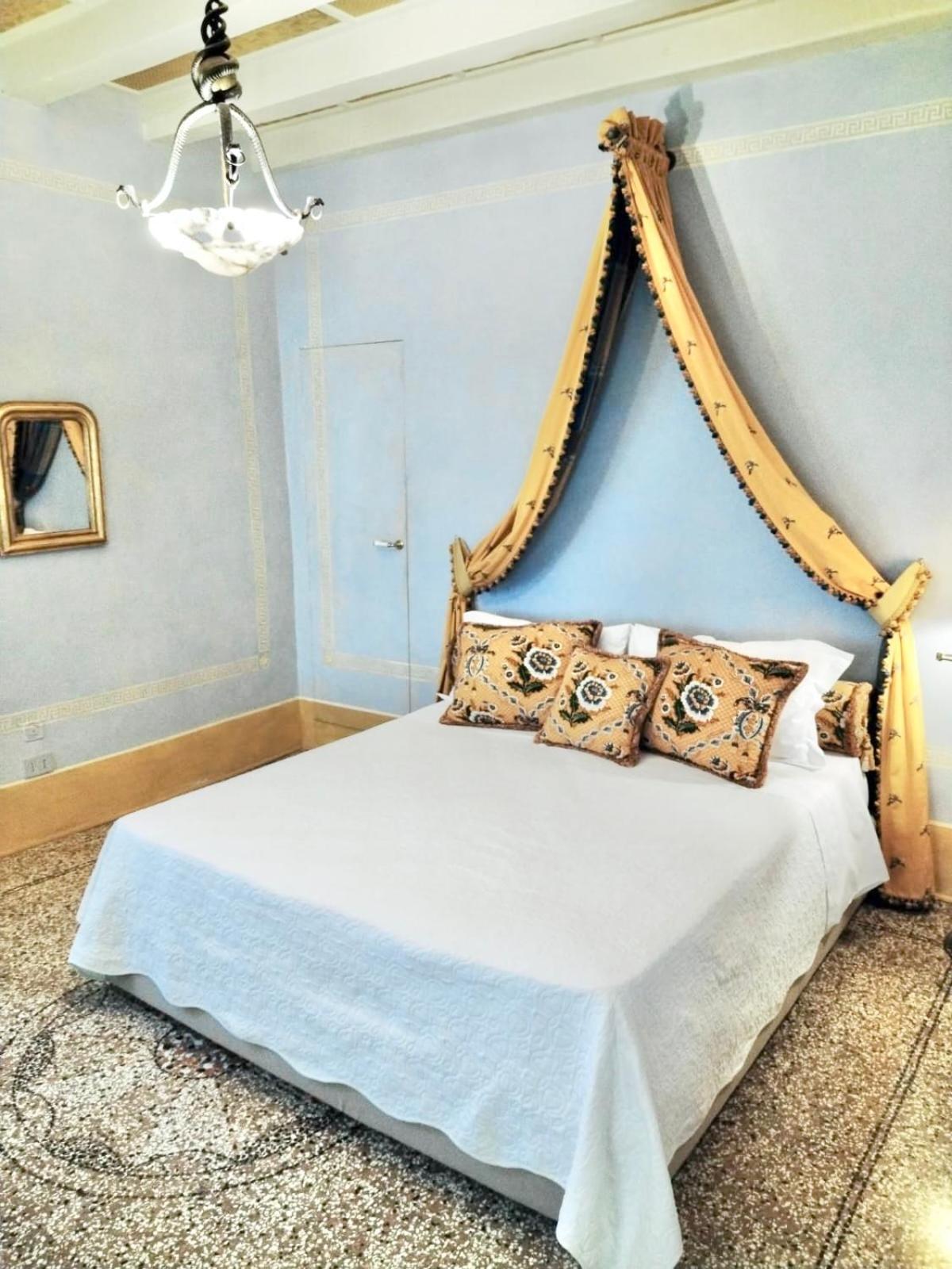 Explore Venice From A Sophisticated Hideaway In San Polo מראה חיצוני תמונה